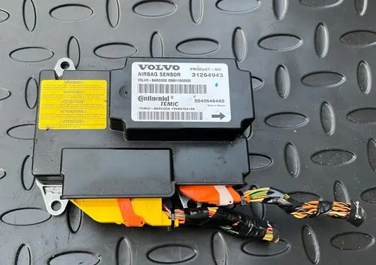 Volvo C70 Airbag control unit/module 31367546