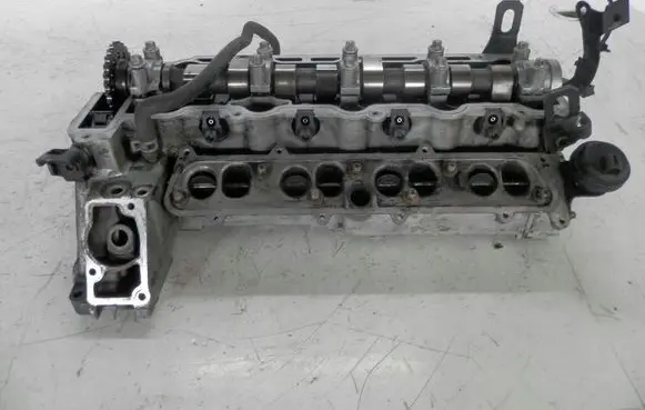 Opel Vectra B Engine head 90529835