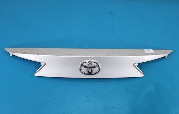 Toyota Auris E180 Trunk door license plate light bar 7681102830 IMPRK1572657