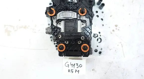 Volkswagen PASSAT B8 Transmission gearbox valve body 0GC927711H