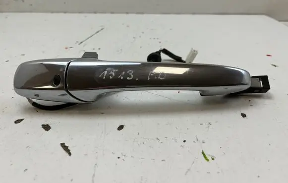 Mazda CX-7 Front door exterior handle Q8332