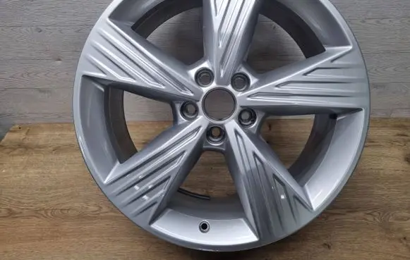 R19 alloy rim