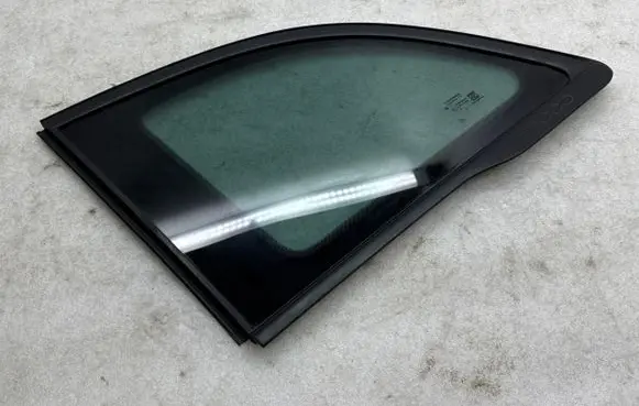 Fiat 500E Rear side window 52138586 52138583 43R011595