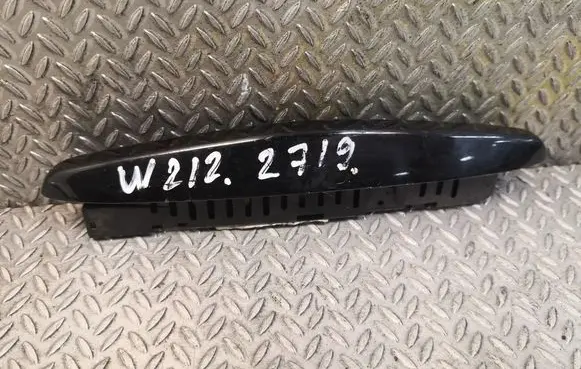 Mercedes-Benz E W212 Parking PDC sensor display screen 0015424723