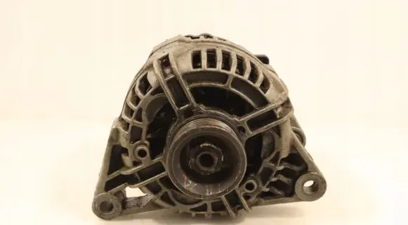 Volkswagen Touran I Generator/alternator 037903025M