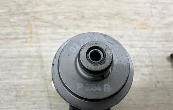Porsche Cayenne (92A) Hydraulic servotronic pressure valve P284B 04089309