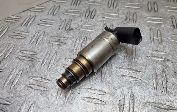 Volkswagen PASSAT B6 Air conditioning (A/C) pressure sensor 5636500100