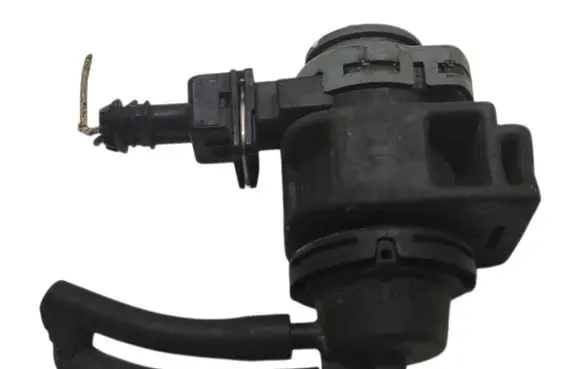 Renault Kangoo II Turbo solenoid valve 8200575400