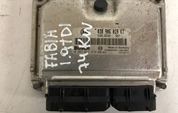 Skoda Fabia Mk1 (6Y) Engine control unit/module 038906019KT 0281011219