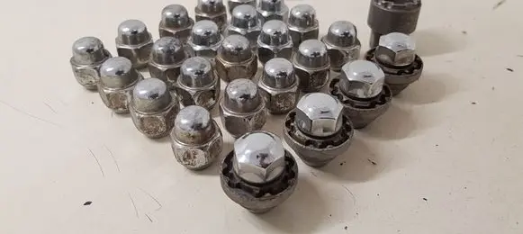Hyundai Tucson IV NX4 Nuts/bolts 