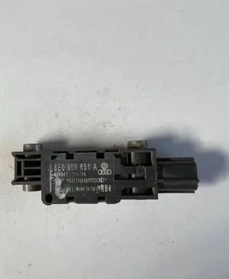 Audi A4 S4 B7 8E 8H Airbag deployment crash/impact sensor 8E0959651A
