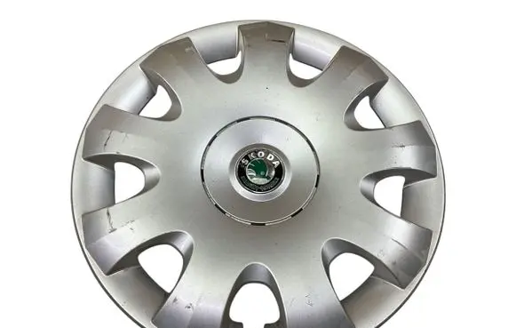 Skoda Octavia Mk2 (1Z) R15 wheel hub/cap/trim 1Z0601147A