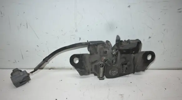 Mazda 3 II Engine bonnet/hood lock/catch