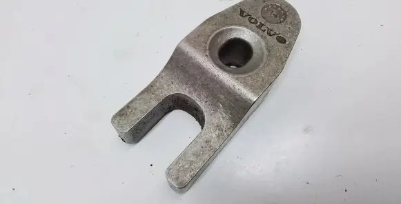 Volvo V70 Fuel Injector clamp holder