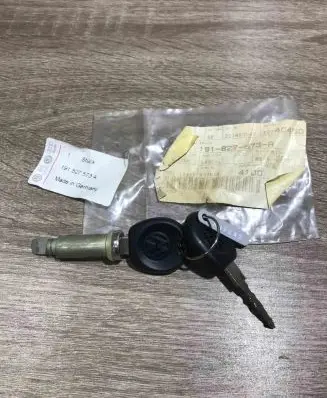 Volkswagen Golf II Ignition key/card 191827573a