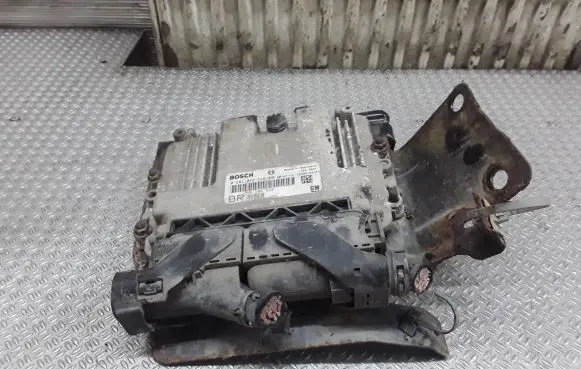 Opel Zafira B Engine control unit/module 0281012549 55198922
