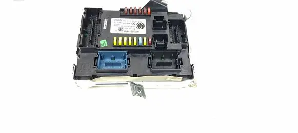 Fiat 500X Fuse module 116RI000777 00520314410 LTQF15125