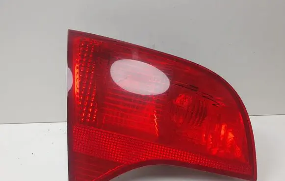 Audi A4 S4 B7 8E 8H Tailgate rear/tail lights 8E9945093