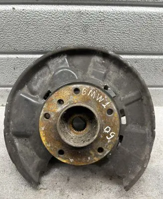 BMW 1 E81 E87 Rear wheel hub