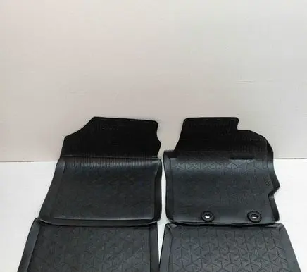 Toyota Yaris Cross Car floor mat set PW2100D075