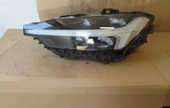 Volvo XC60 Headlight/headlamp 32338976