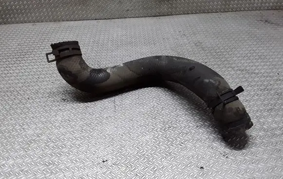 Toyota Avensis Verso Engine coolant pipe/hose