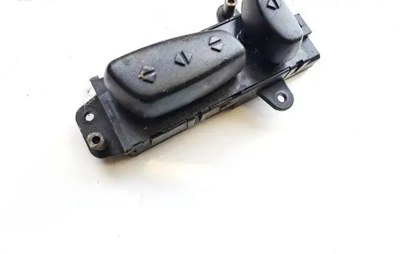 Chrysler Voyager Seat control switch 39754d