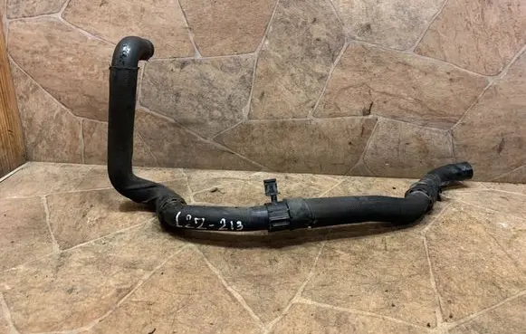 Mercedes-Benz GL X166 Engine coolant pipe/hose A1665004175