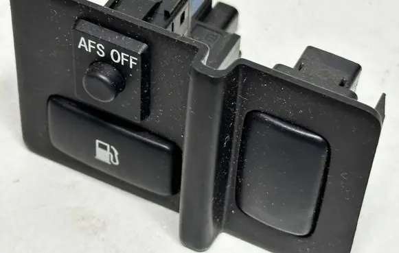 Lexus RX 330 - 350 - 400H Fuel tank opening switch 5544648020