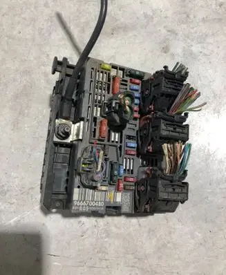 Peugeot Partner Fuse module 9666700480