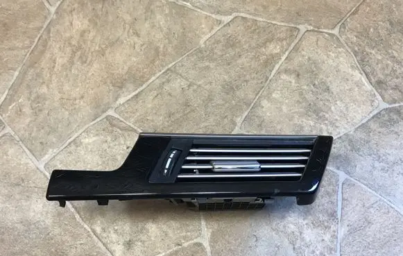 Mercedes-Benz E W212 Dashboard air vent grill cover trim A2128300254
