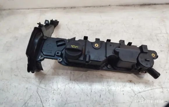 Peugeot 5008 Rocker cam cover 9689112980