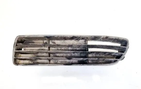 Audi A4 S4 B5 8D Front bumper lower grill 8d0807345b