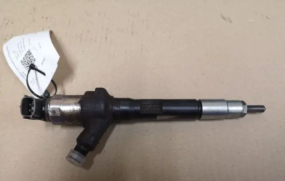 Mazda 6 Fuel injector R2AA13H50