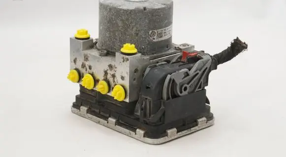 Volkswagen Transporter - Caravelle T5 ABS Pump 7E0614517M 7E0907379P