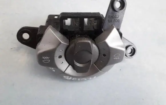 Hyundai Coupe Fog light switch 9373027500