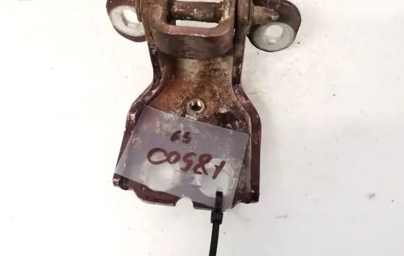 Chrysler Pacifica Rear door lower hinge