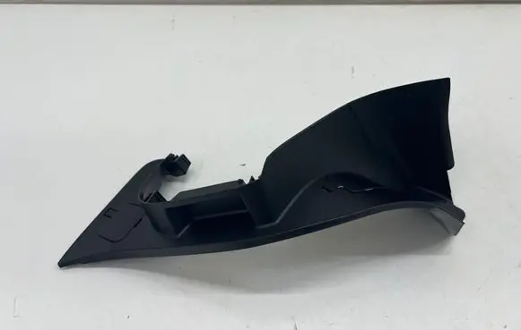 BMW 2 F22 F23 Rear/tail light trim molding 