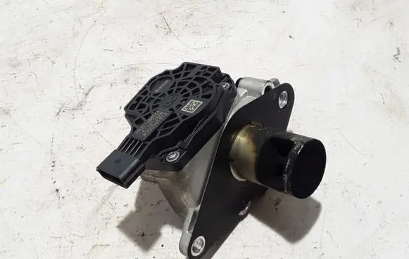 Renault Clio V EGR valve 147101246R