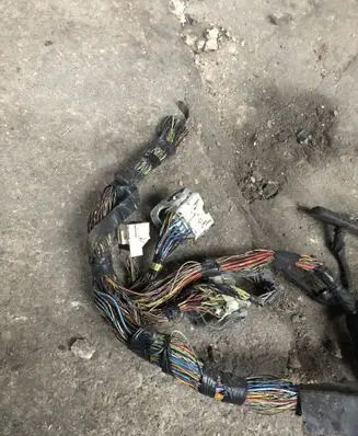 Volvo XC40 Engine installation wiring loom