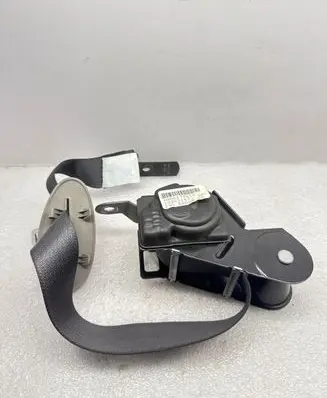 Cadillac STS Seville Rear seatbelt 10382147 1GA0274655