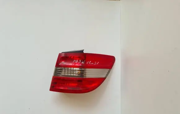 Mercedes-Benz B W245 Rear/tail lights 27520216