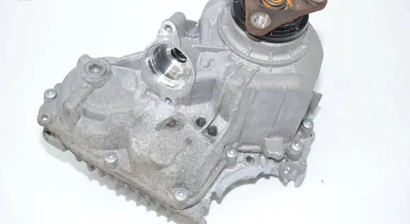 BMW 5 G30 G31 G38 Gearbox transfer box case 8465870 27108465870 27107889033
