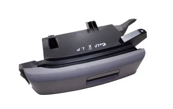 Volkswagen Golf V Seat trim 1K0882600B