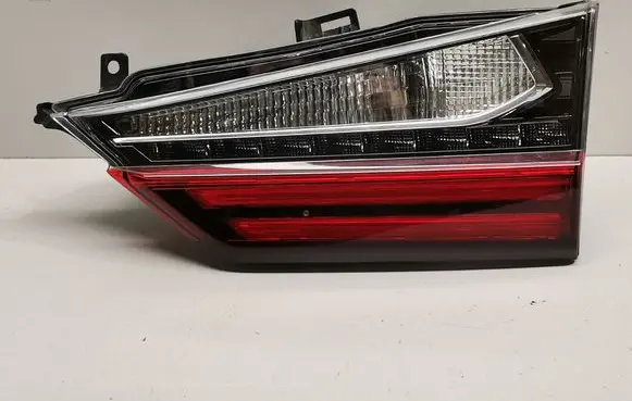 Lexus RX 450H Tailgate rear/tail lights
