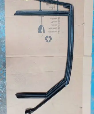 Citroen DS7 Crossback Rubber seal rear door 9815692480