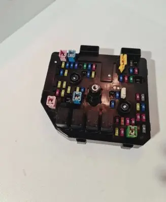 Chevrolet Captiva Fuse module 95903657 3657U