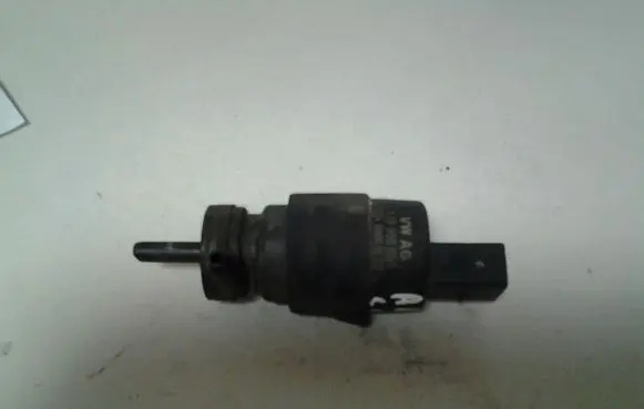 Audi A6 S6 C6 4F Windscreen/windshield washer pump 1J5955651