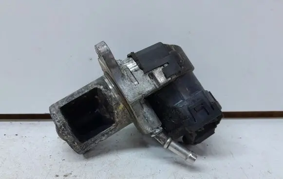 Mercedes-Benz C W204 EGR valve A6421401060