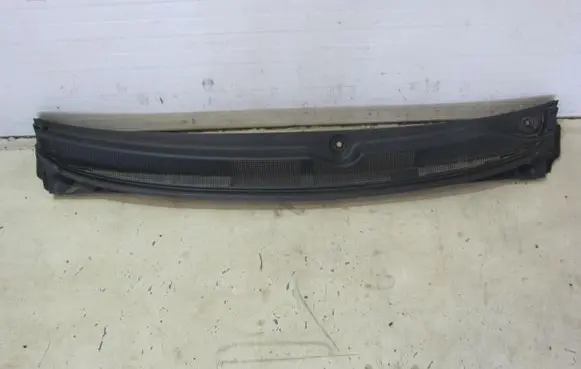 Chrysler Pacifica Wiper trim